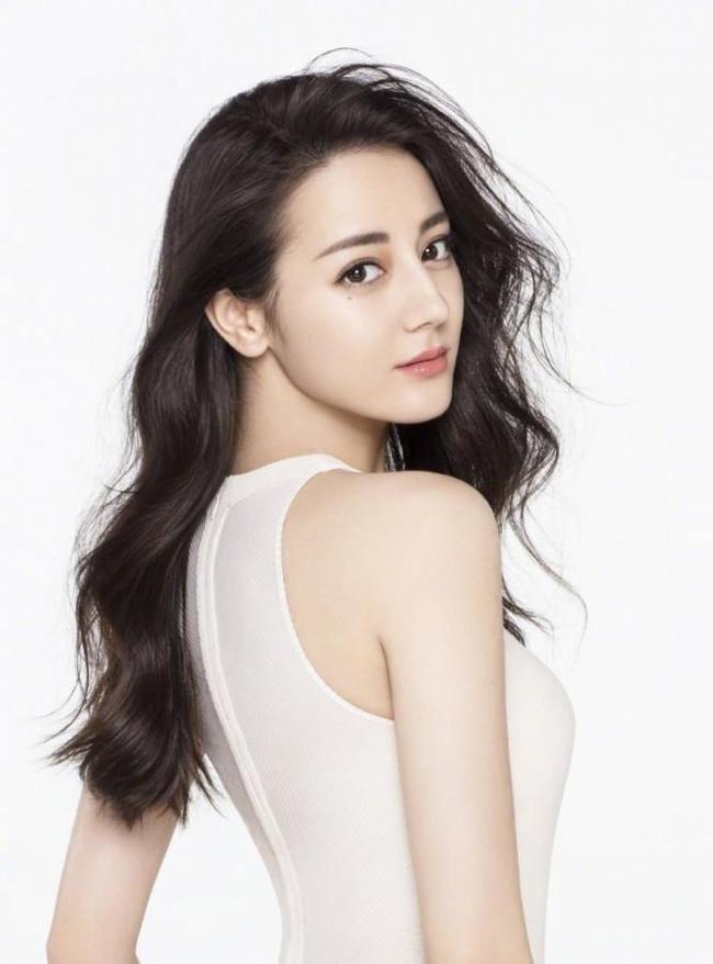 女明星，荧幕光芒背后的励志生活典范